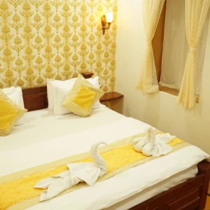 Boutique Hotel – Courtyard View Room